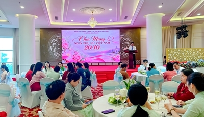 Nha Trang gặp mặt nữ cán bộ, công chức và người lao động nhân Ngày phụ nữ Việt Nam 20/10